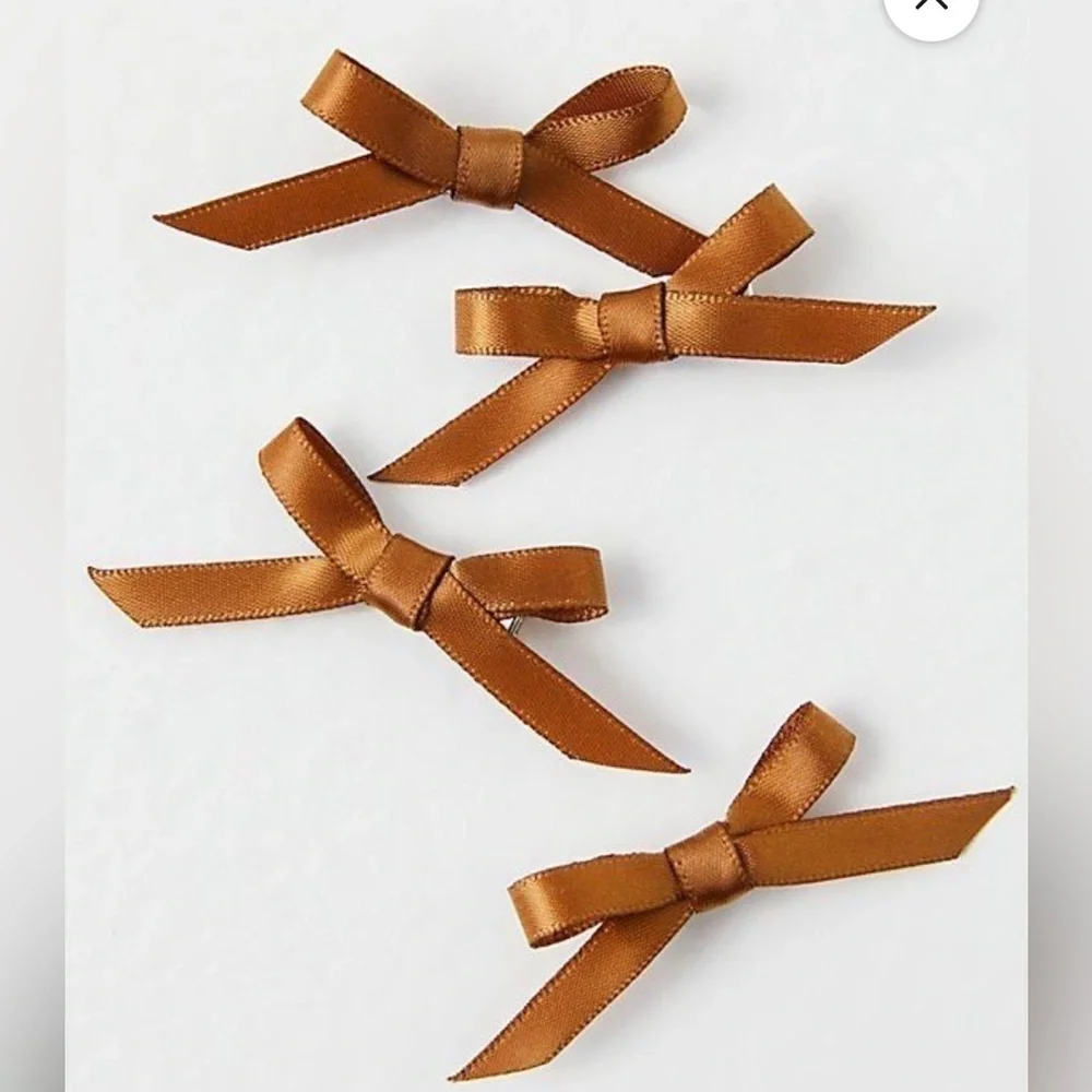 Free People Mini Bow Set NWT